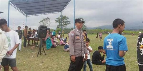 Polsek Meureubo Amankan Laga Sepak Bola Antar Gampong Di Meulaboh